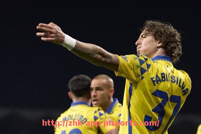 江南体育APP下载-在线观看火箭队VS马刺比赛的高清直播入口