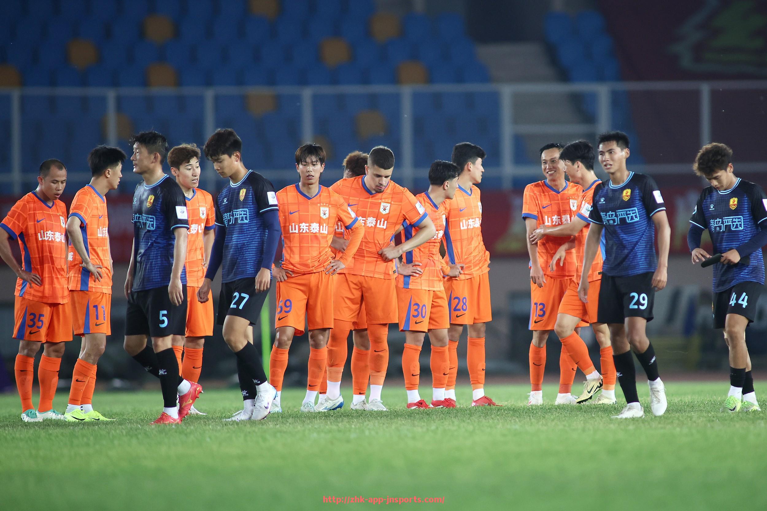 江南体育APP下载-法甲进攻战术研究及球队战术调整策略